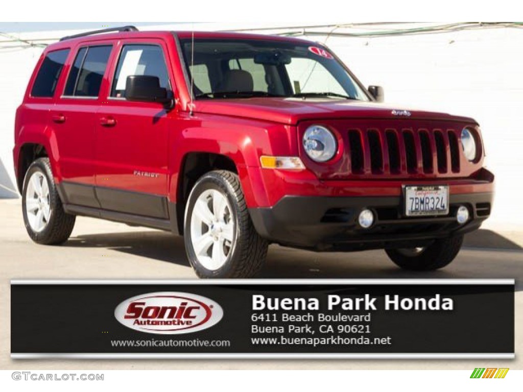 2014 Patriot Latitude - Deep Cherry Red Crystal Pearl / Dark Slate Gray/Light Pebble photo #1