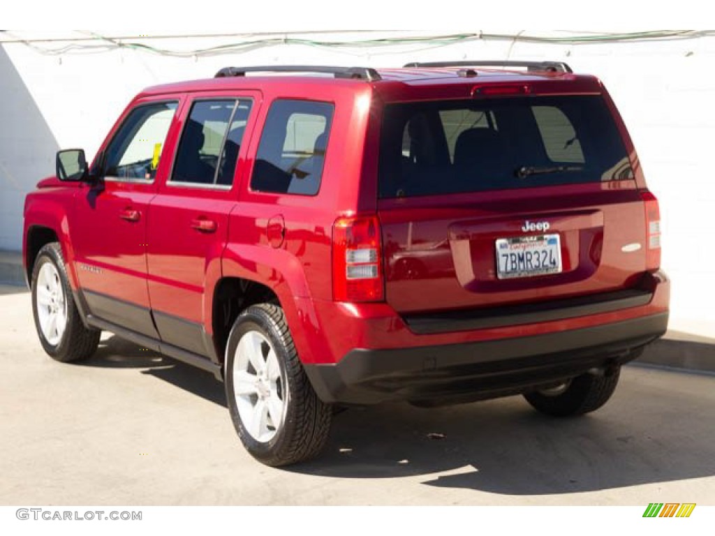 2014 Patriot Latitude - Deep Cherry Red Crystal Pearl / Dark Slate Gray/Light Pebble photo #2