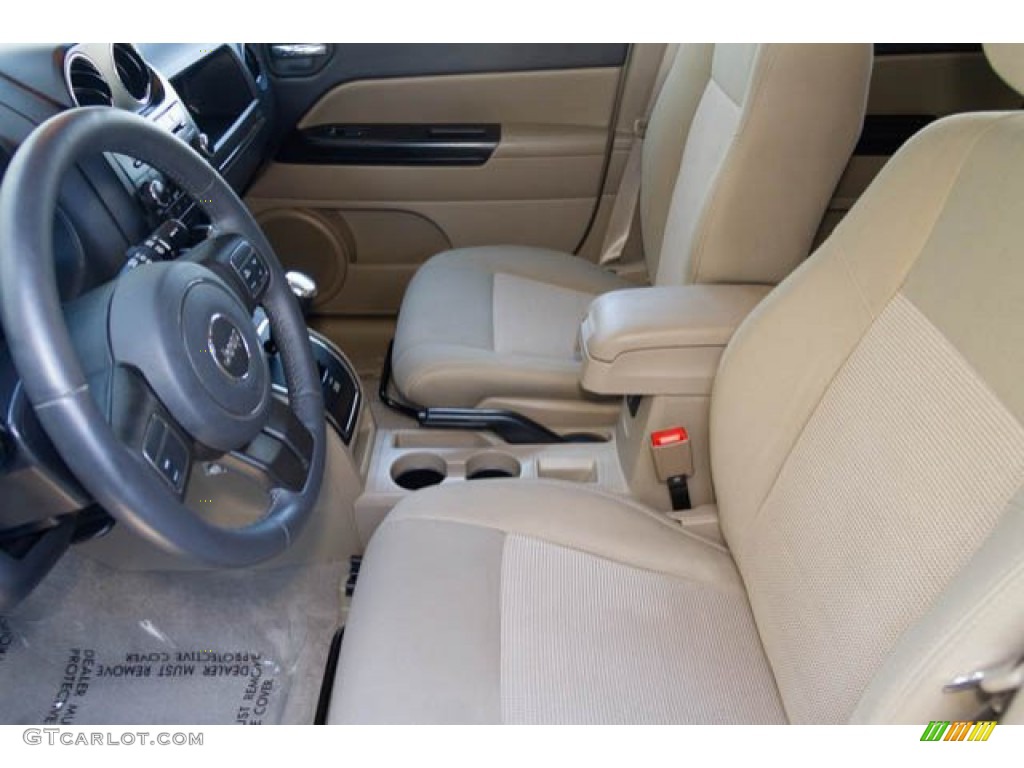 2014 Patriot Latitude - Deep Cherry Red Crystal Pearl / Dark Slate Gray/Light Pebble photo #3