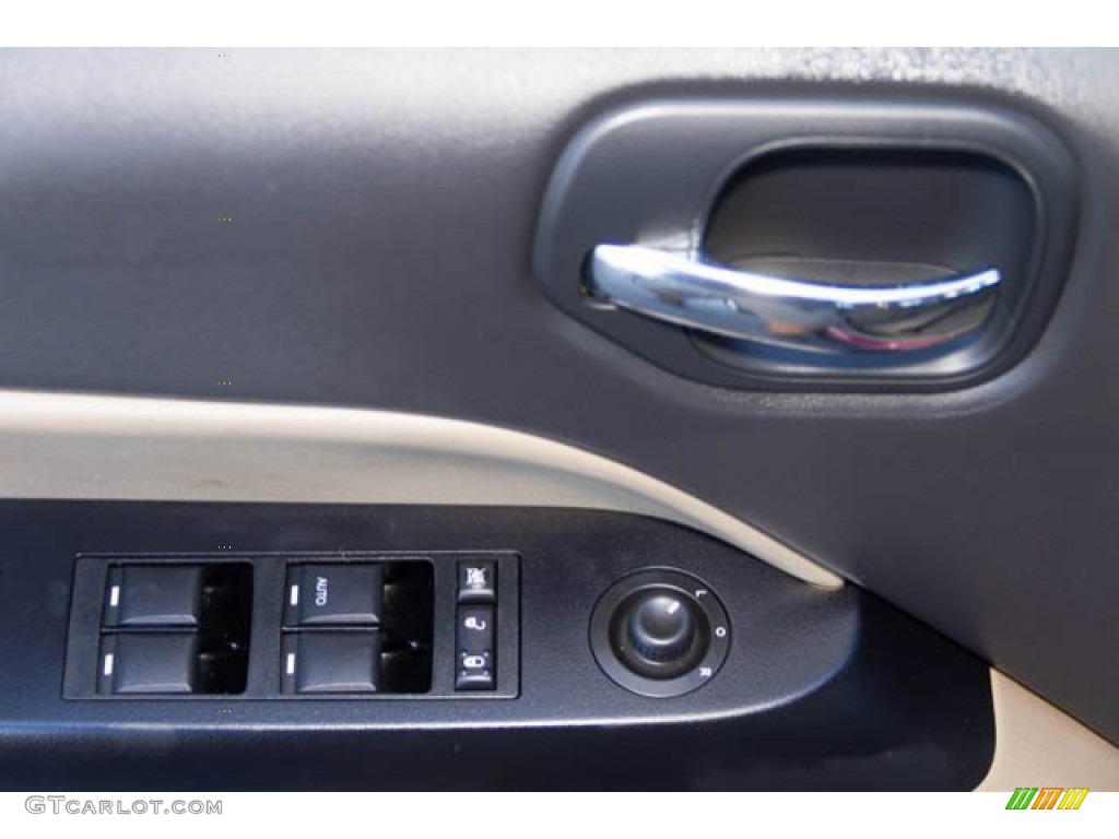 2014 Patriot Latitude - Deep Cherry Red Crystal Pearl / Dark Slate Gray/Light Pebble photo #26