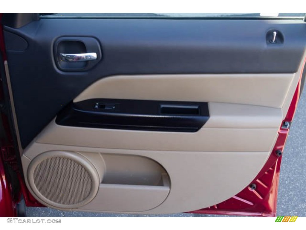 2014 Patriot Latitude - Deep Cherry Red Crystal Pearl / Dark Slate Gray/Light Pebble photo #29
