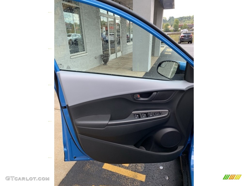 2020 Hyundai Kona SE AWD Gray/Black Door Panel Photo #134757123