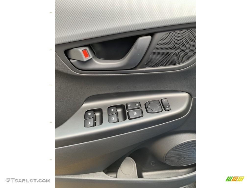 2020 Hyundai Kona SE AWD Controls Photo #134757144