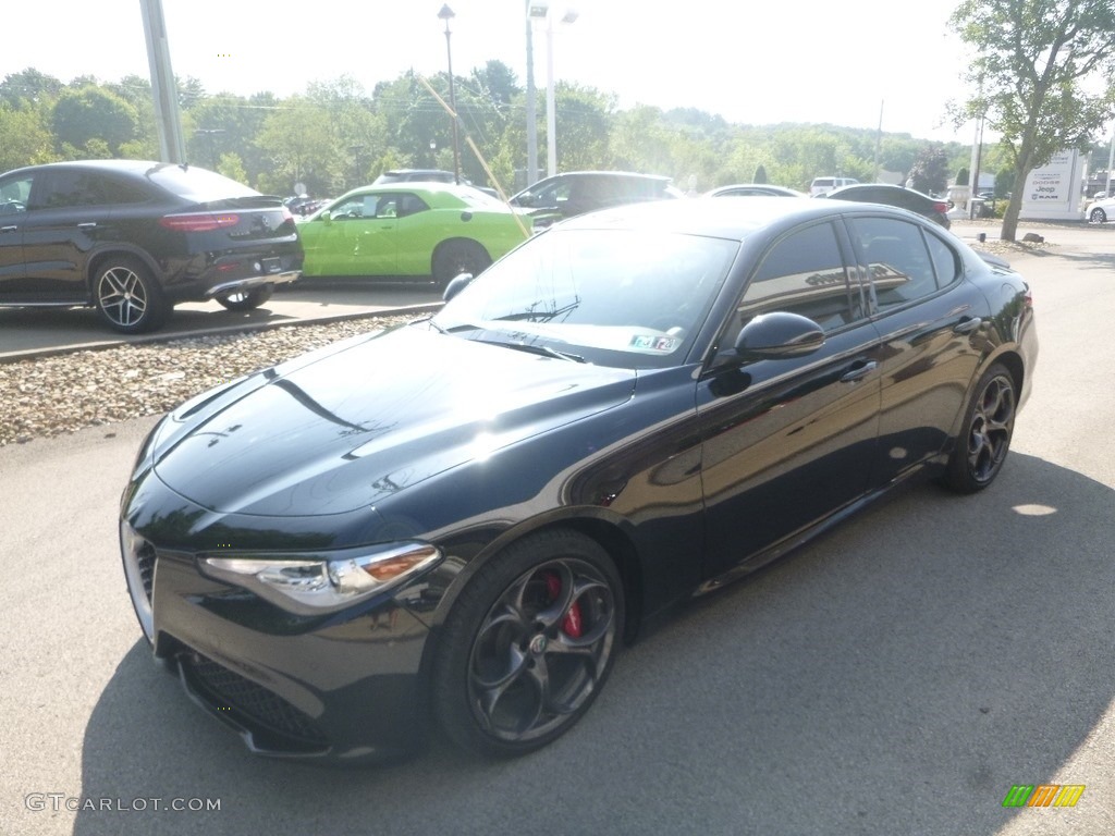 2018 Giulia Ti AWD - Alfa Black / Black/Dark Gray photo #5