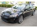 Deep Black Pearl - Passat R-Line Photo No. 4