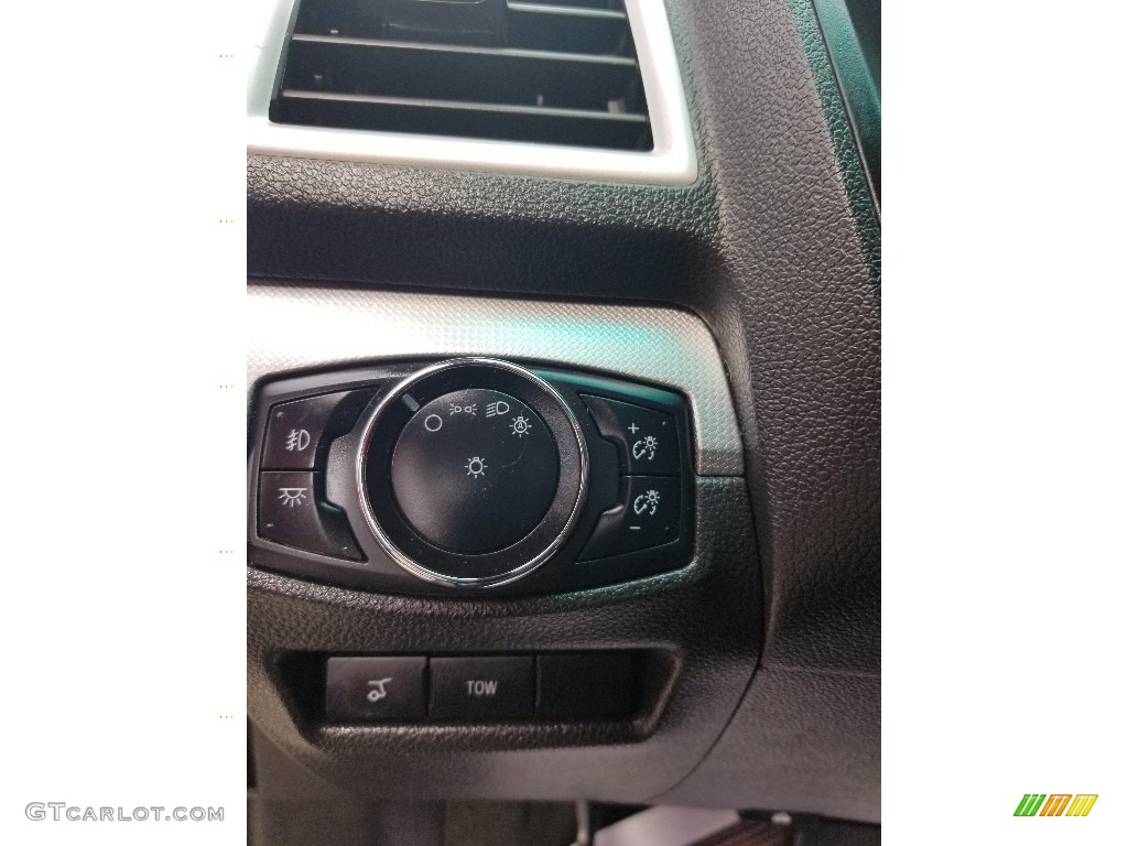 2014 Explorer XLT 4WD - Ingot Silver / Charcoal Black photo #16