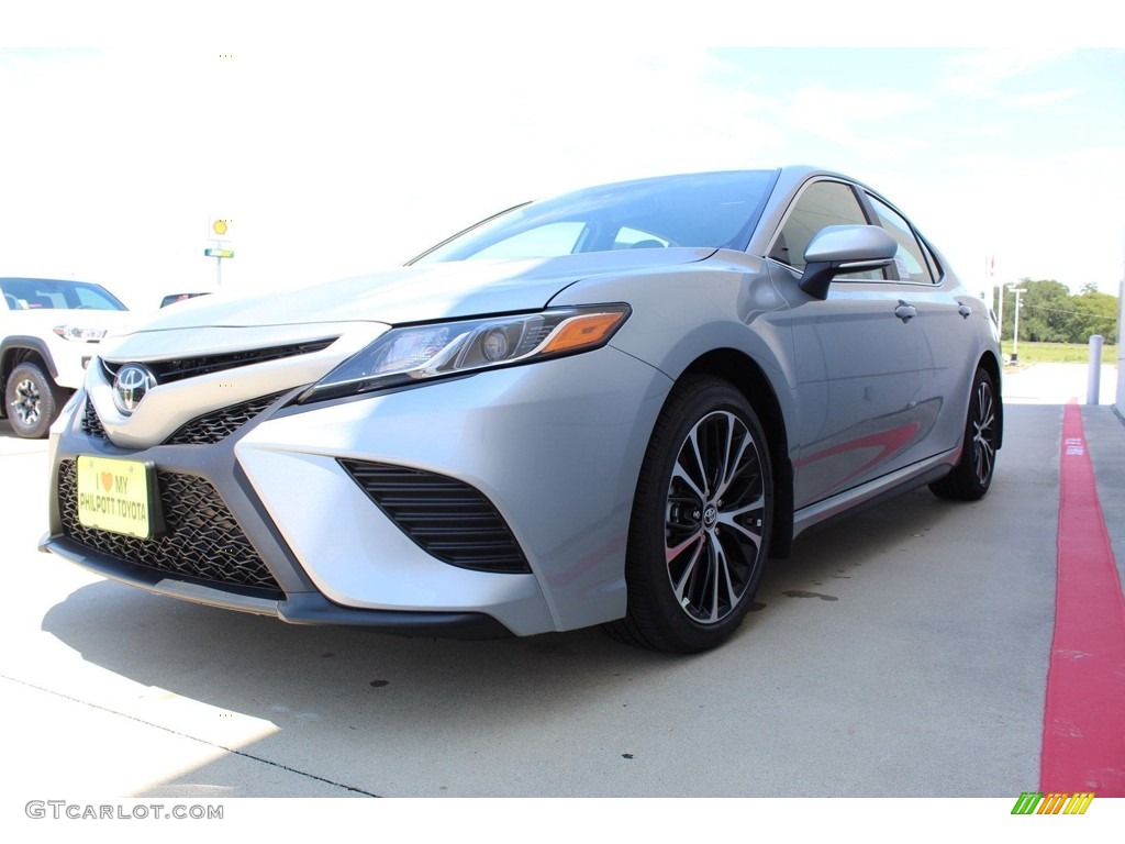 2019 Camry SE - Celestial Silver Metallic / Black photo #4