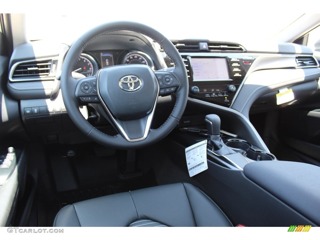 2019 Camry SE - Celestial Silver Metallic / Black photo #22