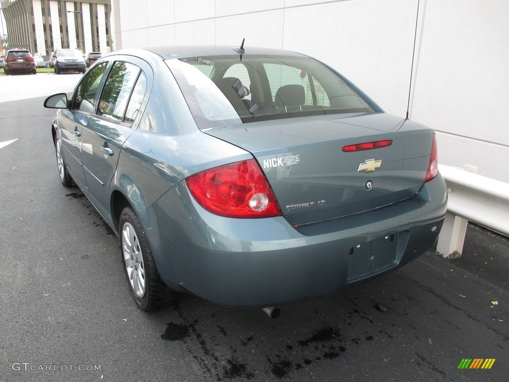2010 Cobalt LT Sedan - Silver Moss Metallic / Gray photo #3