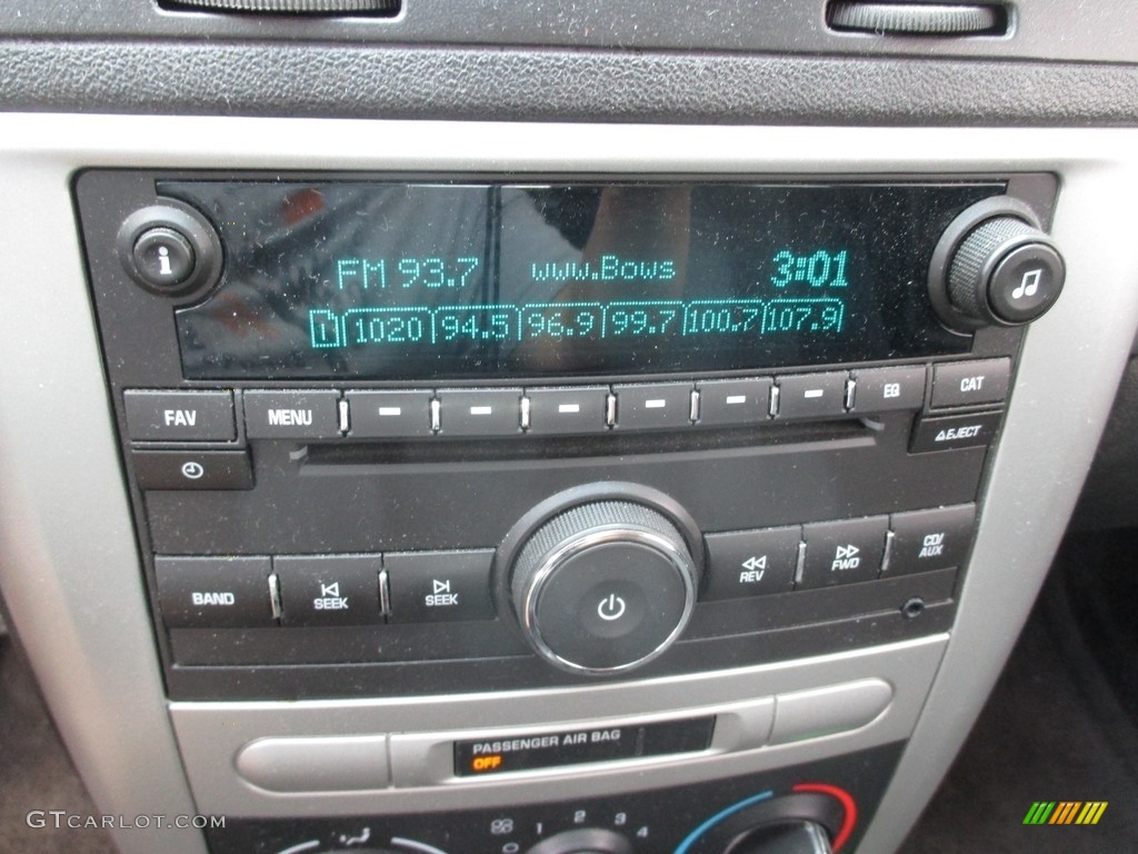 2010 Cobalt LT Sedan - Silver Moss Metallic / Gray photo #15