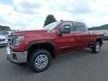 Front 3/4 View of 2020 Sierra 2500HD SLE Crew Cab 4WD