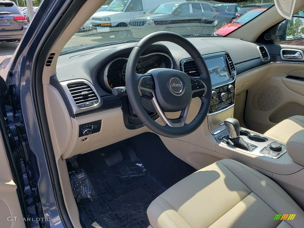 2020 Jeep Grand Cherokee Limited 4x4 Front Seat Photo #134785600