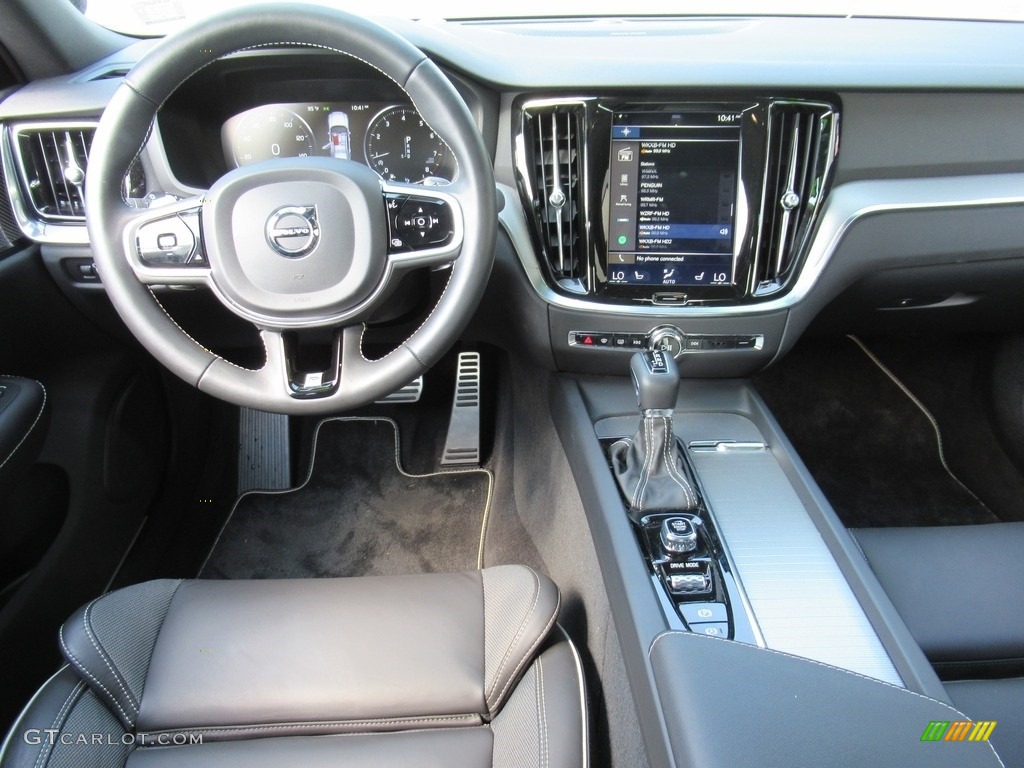 2019 Volvo S60 T6 AWD R Design Dashboard Photos
