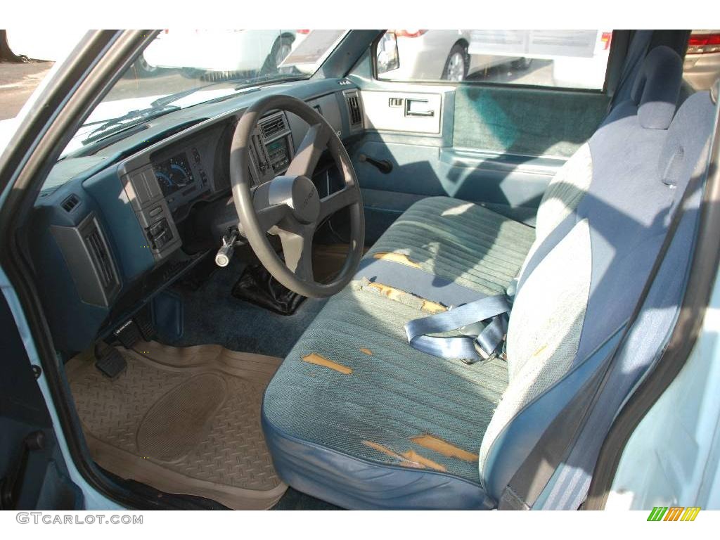 1992 S10 Regular Cab - Sky Blue / Blue photo #9