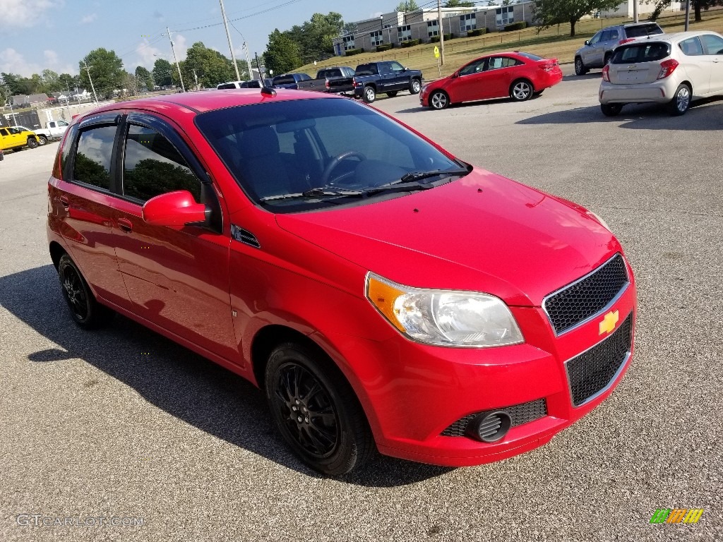 2009 Aveo Aveo5 LT - Victory Red / Charcoal photo #7