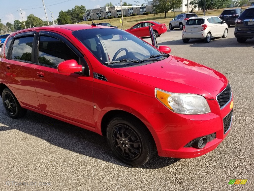 2009 Aveo Aveo5 LT - Victory Red / Charcoal photo #19