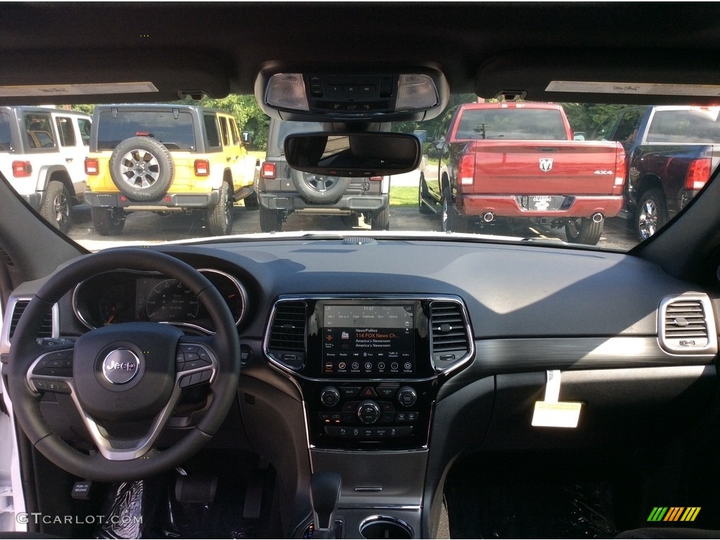 2020 Jeep Grand Cherokee Altitude 4x4 Black Dashboard Photo #134795865