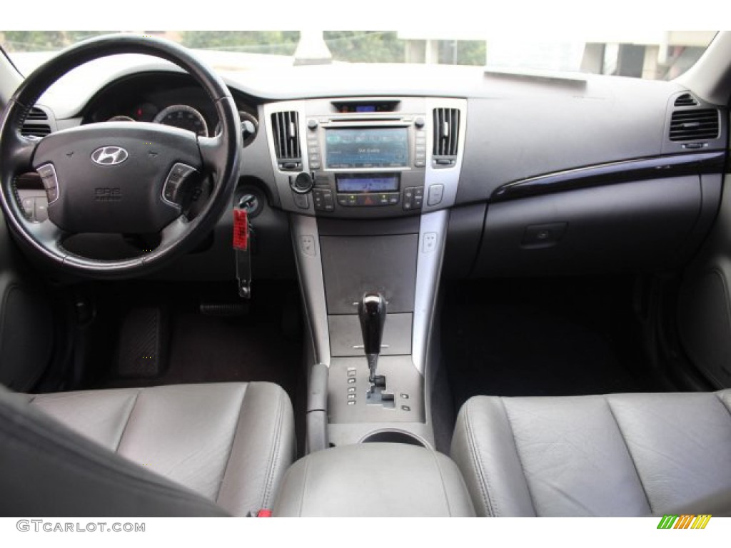 2009 Sonata Limited - Willow Gray / Gray photo #26