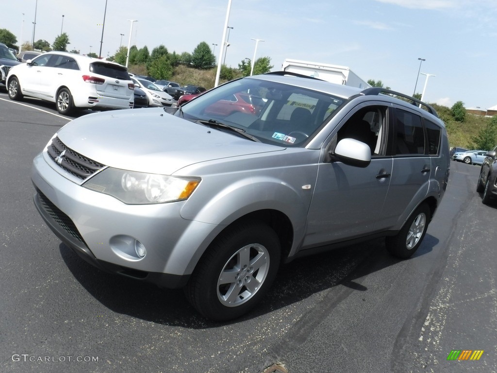 2007 Outlander LS 4WD - Cool Silver Metallic / Black photo #5