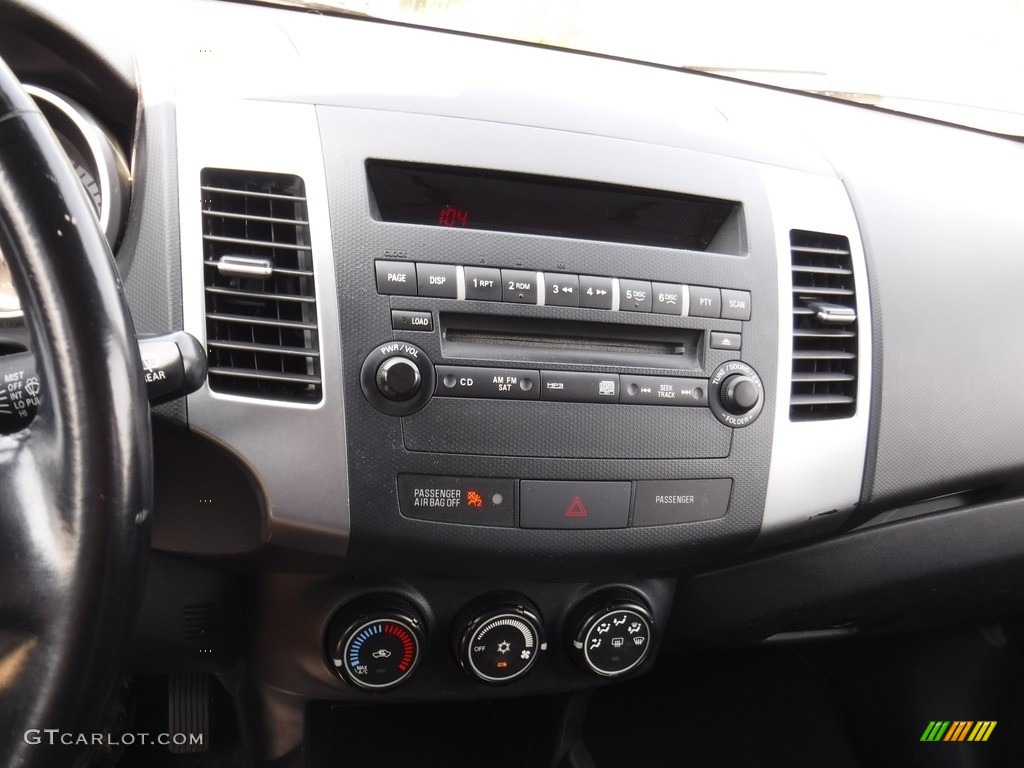 2007 Outlander LS 4WD - Cool Silver Metallic / Black photo #11