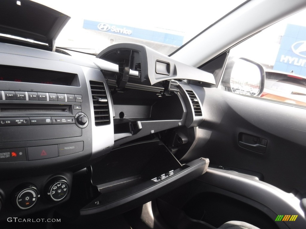 2007 Outlander LS 4WD - Cool Silver Metallic / Black photo #19