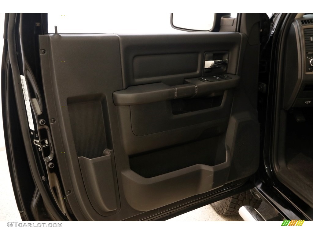 2012 Ram 1500 Express Regular Cab 4x4 - Black / Dark Slate Gray/Medium Graystone photo #4