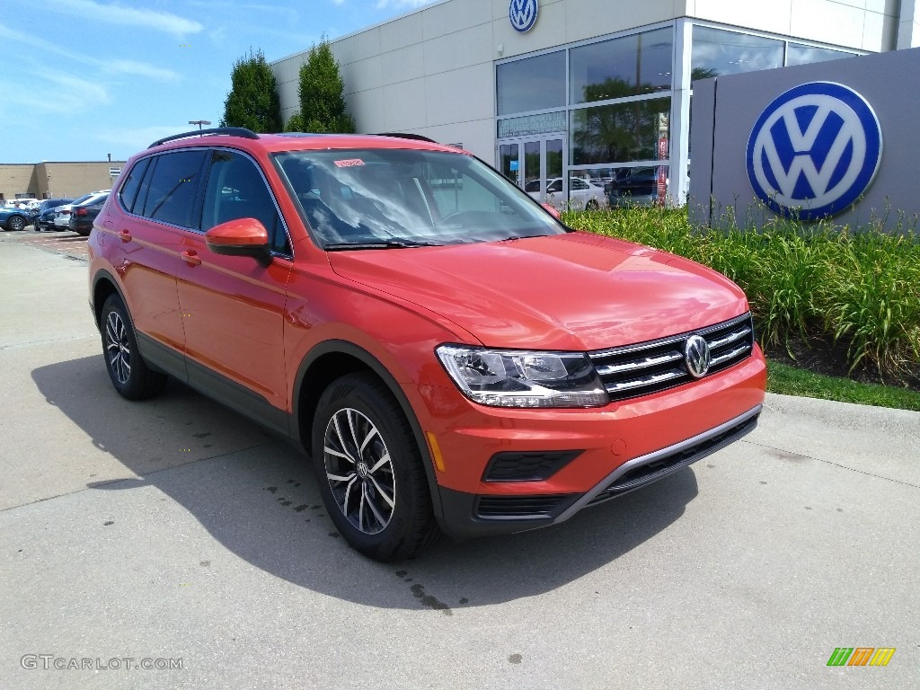2019 Tiguan SE 4MOTION - Habanero Orange Metallic / Titan Black photo #1