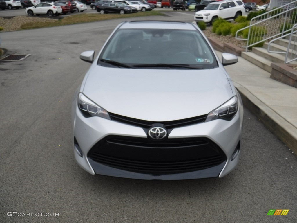 2017 Corolla XLE - Classic Silver Metalic / Black photo #5