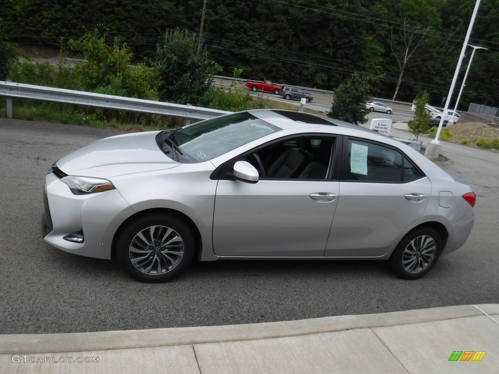 2017 Corolla XLE - Classic Silver Metalic / Black photo #7