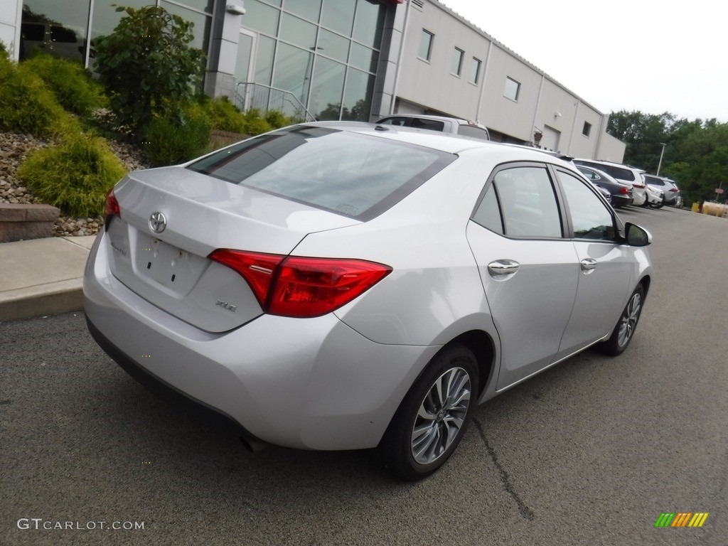 2017 Corolla XLE - Classic Silver Metalic / Black photo #10