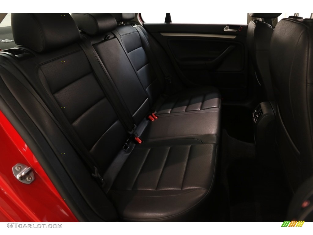 2010 Jetta SE Sedan - Salsa Red / Titan Black photo #15