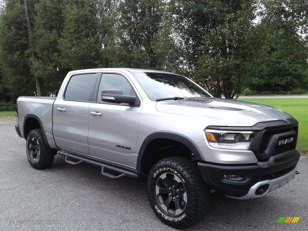 2019 1500 Rebel Crew Cab 4x4 - Billett Silver Metallic / Black/Red photo #4