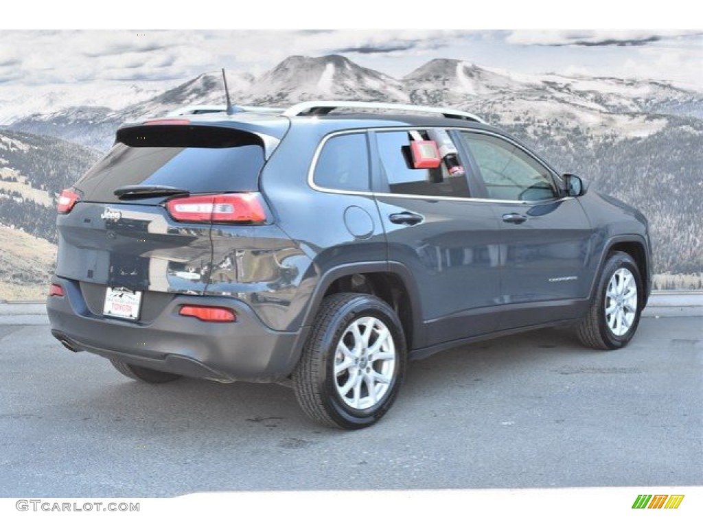 2018 Cherokee Latitude Plus - Rhino / Black photo #3