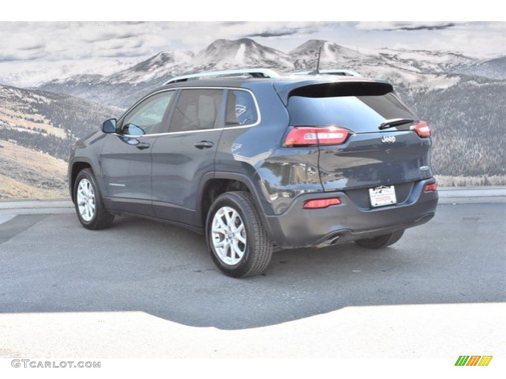 2018 Cherokee Latitude Plus - Rhino / Black photo #7