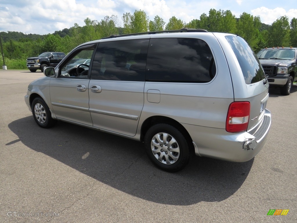 2005 Sedona EX - Clear White / Gray photo #8