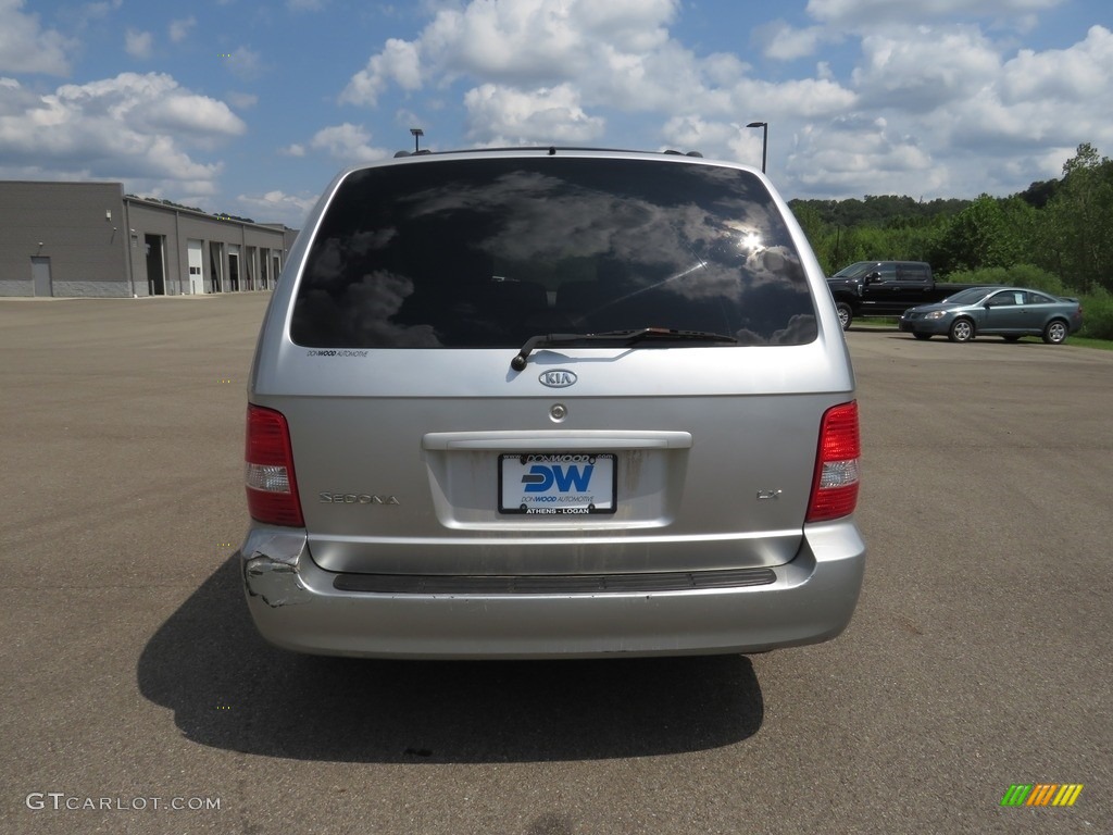 2005 Sedona EX - Clear White / Gray photo #10