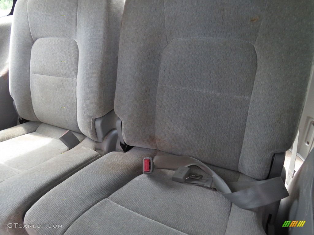 2005 Sedona EX - Clear White / Gray photo #20