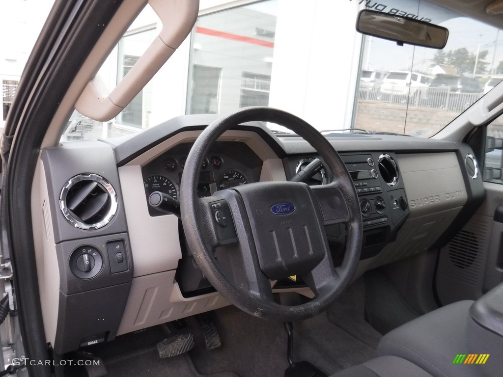 2010 F250 Super Duty XLT SuperCab 4x4 - Ingot Silver Metallic / Medium Stone photo #13