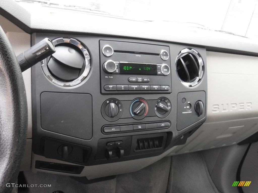 2010 F250 Super Duty XLT SuperCab 4x4 - Ingot Silver Metallic / Medium Stone photo #18
