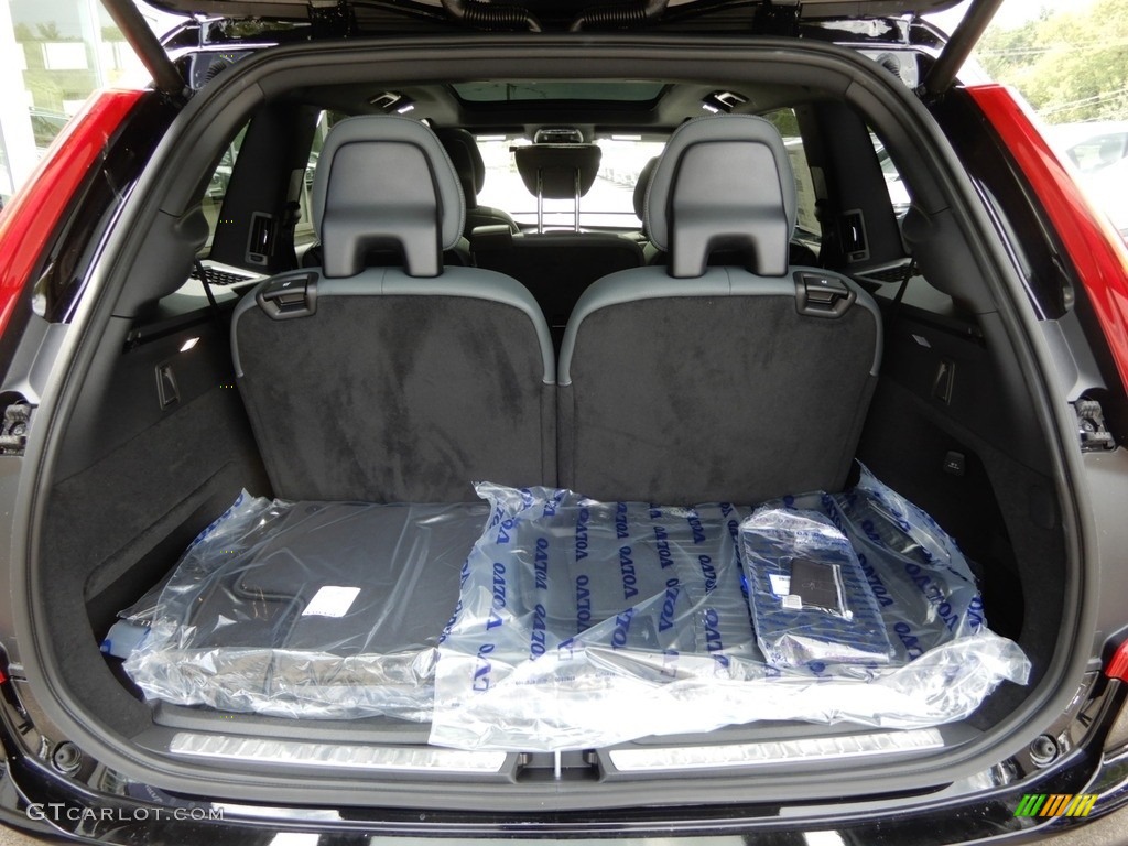 2020 Volvo XC90 T6 AWD Momentum Trunk Photo #134826893