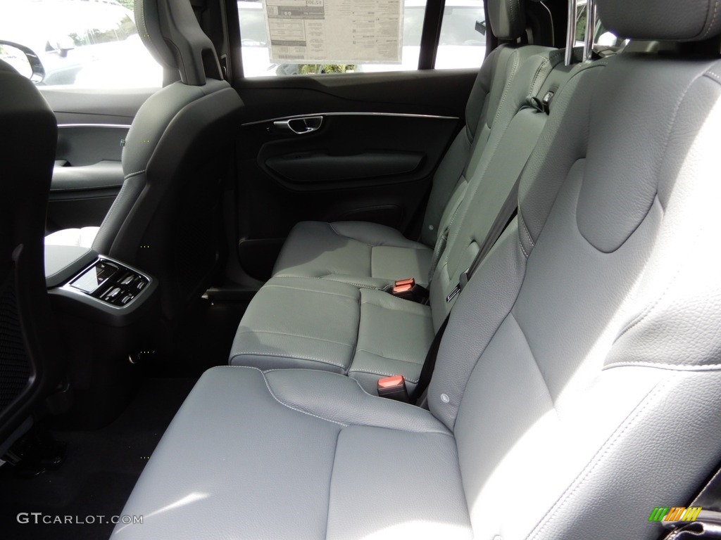 2020 Volvo XC90 T6 AWD Momentum Rear Seat Photo #134827154