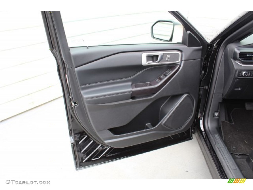 2020 Ford Explorer XLT Ebony Door Panel Photo #134834231