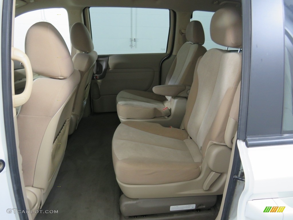 2012 Sedona LX - Clear White / Beige photo #32