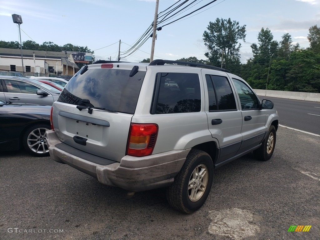 2004 Grand Cherokee Laredo 4x4 - Bright Silver Metallic / Dark Slate Gray photo #3