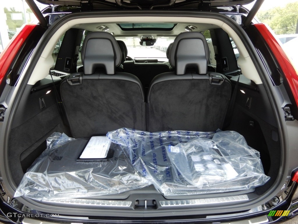 2020 Volvo XC90 T5 AWD Momentum Trunk Photo #134851976