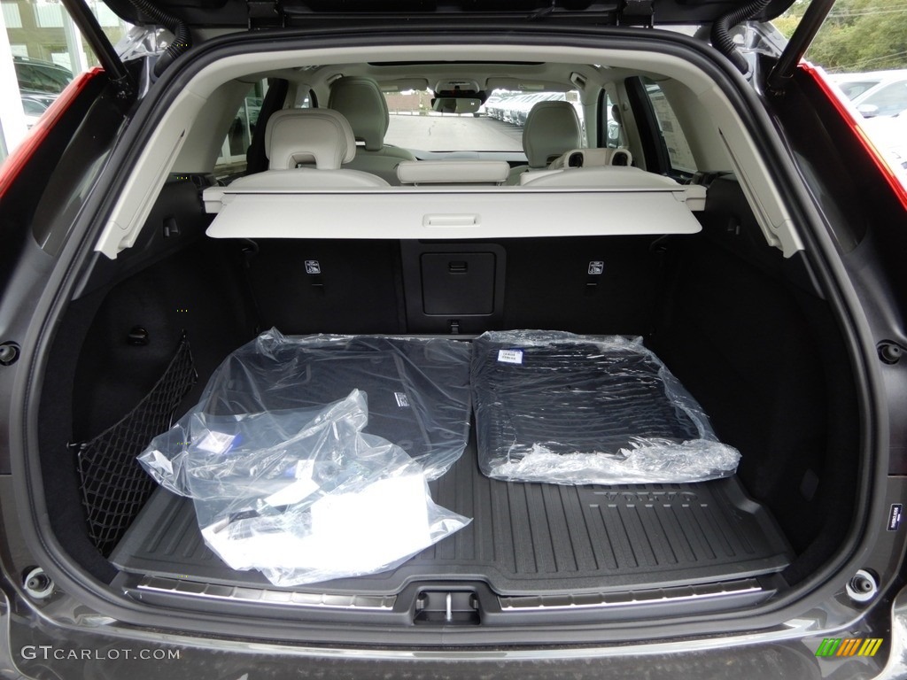 2020 Volvo XC60 T5 AWD Momentum Trunk Photo #134852021