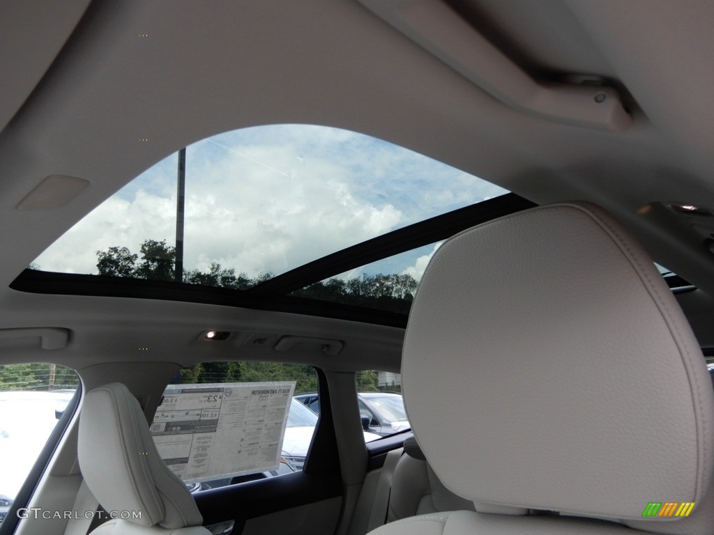2020 Volvo XC60 T5 AWD Momentum Sunroof Photo #134852048