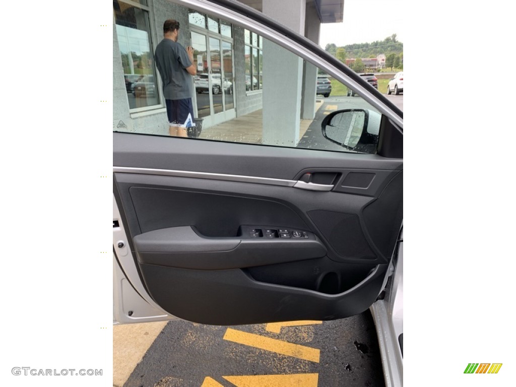 2020 Hyundai Elantra SE Black Door Panel Photo #134852571