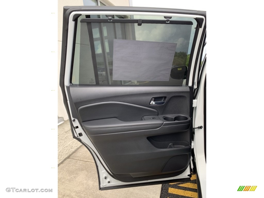 2020 Honda Pilot Touring AWD Black Door Panel Photo #134853320