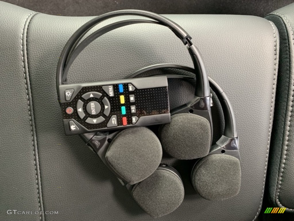 2020 Honda Pilot Touring AWD Entertainment System Photo #134853672